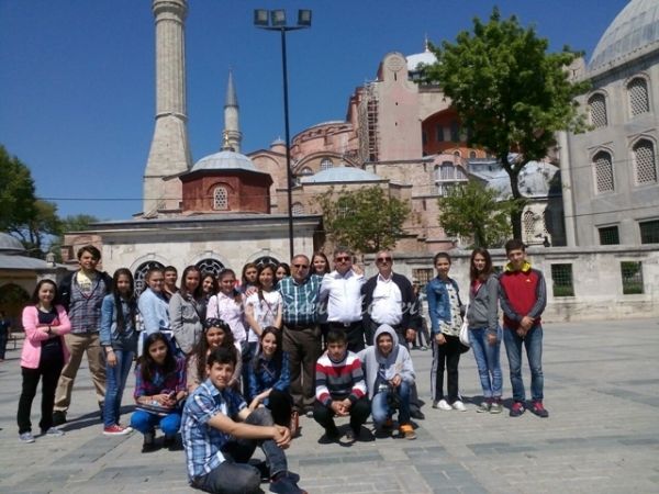 Anadolu Lisesi Öğrencileri Şalpazarı'na hareket et