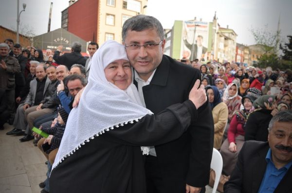 Hilmi Türkmen'in  Keşkek İkramı