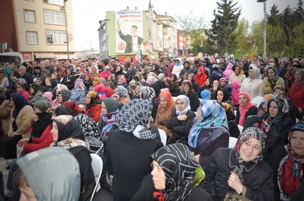 Hilmi Türkmen'in  Keşkek İkramı