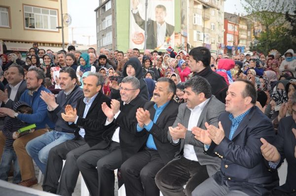 Hilmi Türkmen'in  Keşkek İkramı