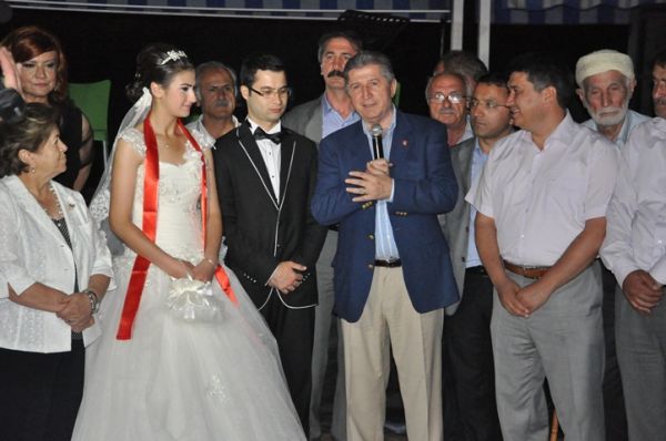 Ataman ve Erdoğan Aşlelerinin Düğünüğ
