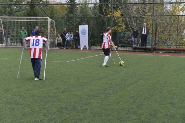 Futbol Aşkı Engel Tanımaz