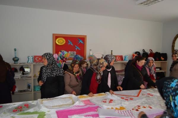 Halkeğiti merkezi sergisi 2015