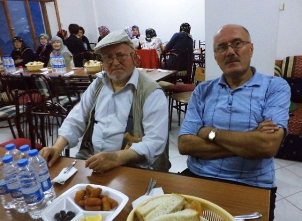 Akçiriş Köyü Muhtarı Selçu Usta'nın iftarı.