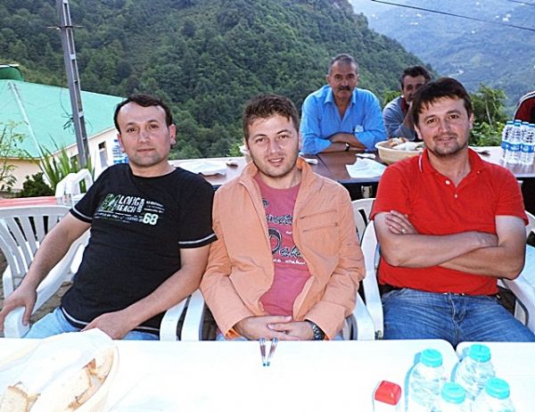 Akçiriş Köyü Muhtarı Selçu Usta'nın iftarı.