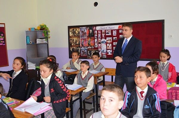 Kaymakam Yıldızhan Okullar'ı  Ziyaret Etti.