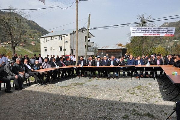 Sayvançatak Köyü Fatih Camisi'nin Çifte minareleri