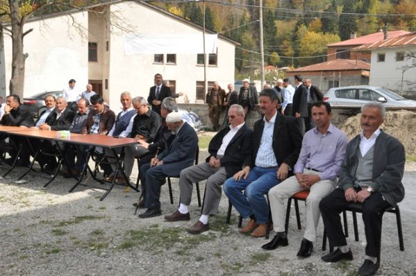 Sayvançatak Köyü Fatih Camisi'nin Çifte minareleri