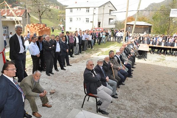 Sayvançatak Köyü Fatih Camisi'nin Çifte minareleri