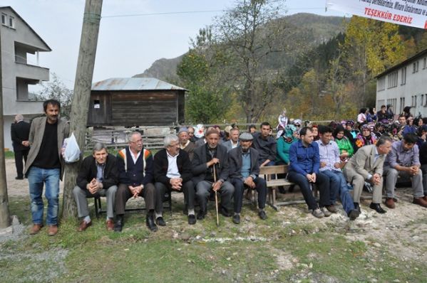 Sayvançatak Köyü Fatih Camisi'nin Çifte minareleri