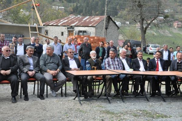 Sayvançatak Köyü Fatih Camisi'nin Çifte minareleri