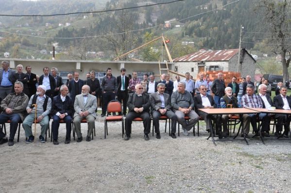 Sayvançatak Köyü Fatih Camisi'nin Çifte minareleri