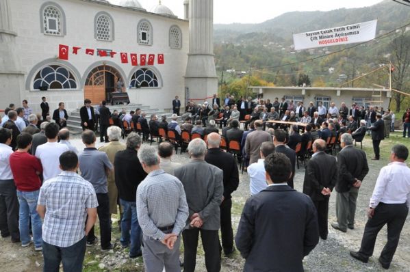 Sayvançatak Köyü Fatih Camisi'nin Çifte minareleri