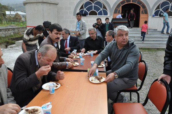 Sayvançatak Köyü Fatih Camisi'nin Çifte minareleri