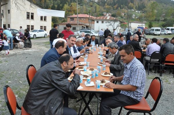 Sayvançatak Köyü Fatih Camisi'nin Çifte minareleri