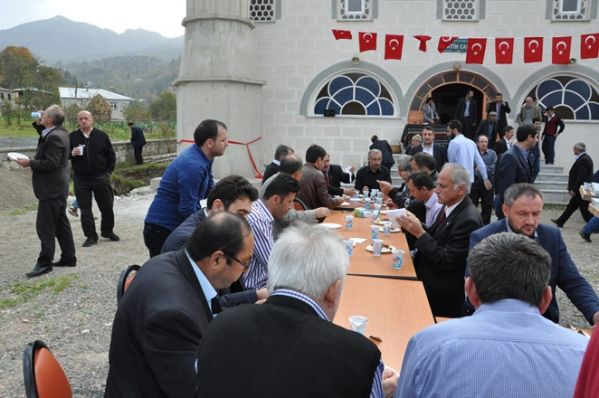 Sayvançatak Köyü Fatih Camisi'nin Çifte minareleri