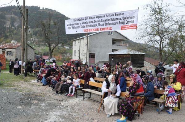 Sayvançatak Köyü Fatih Camisi'nin Çifte minareleri