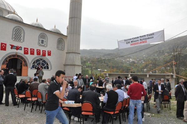 Sayvançatak Köyü Fatih Camisi'nin Çifte minareleri