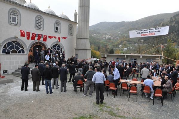 Sayvançatak Köyü Fatih Camisi'nin Çifte minareleri