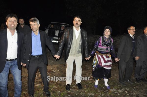 Tuğba ile Ferdi'nin düğünü