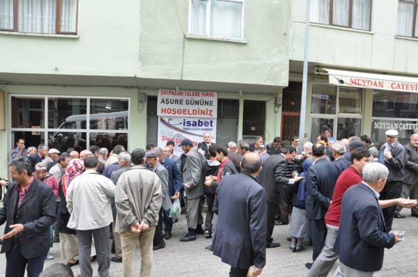 İlçemiz'de Aşure Günü Kutlandı.