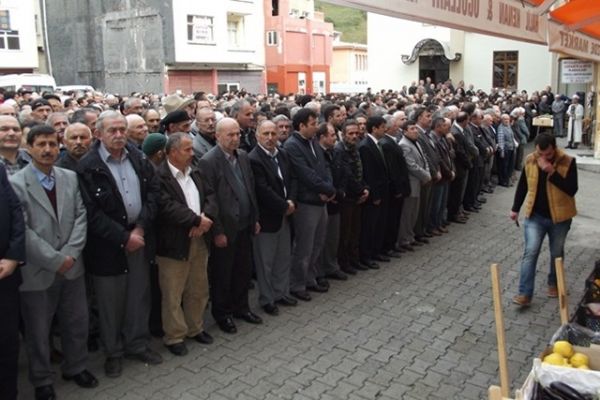 Eren Demir Gözyaşları arasında toprağa verildi.