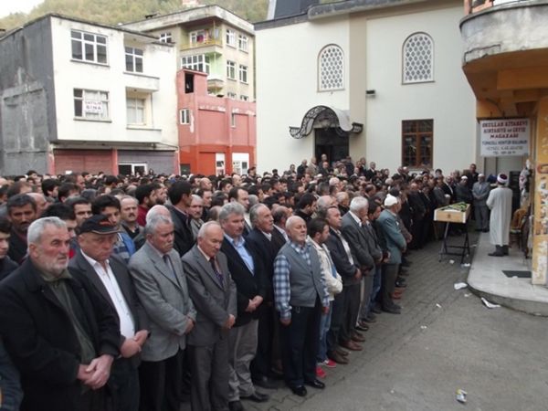 Eren Demir Gözyaşları arasında toprağa verildi.