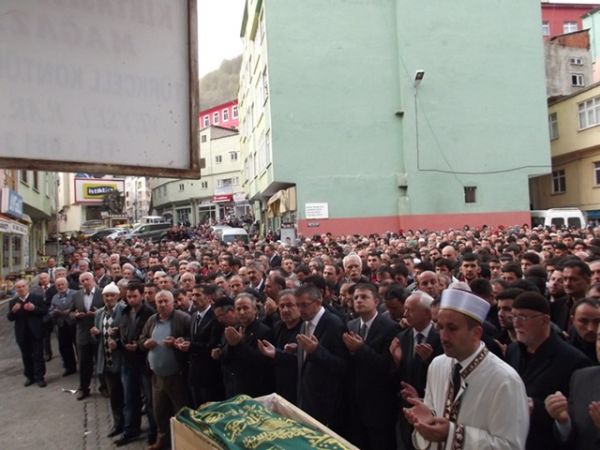 Eren Demir Gözyaşları arasında toprağa verildi.