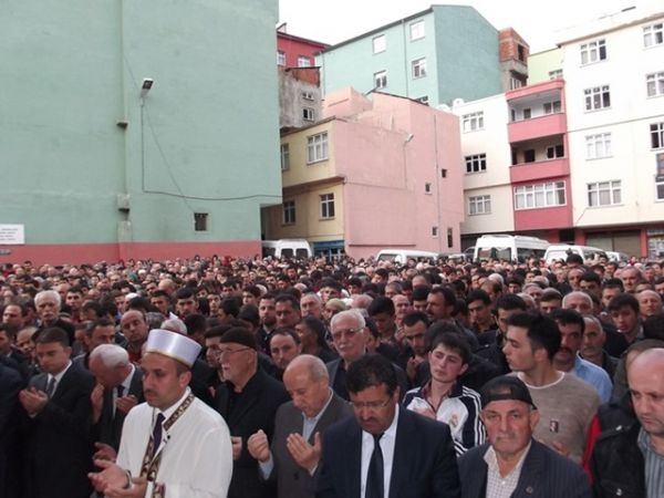 Eren Demir Gözyaşları arasında toprağa verildi.