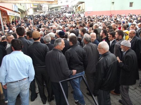 Eren Demir Gözyaşları arasında toprağa verildi.