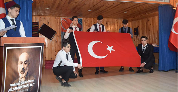 İstiklal Marşının Kabulü ve Mehmet Akif Ersoy'u Anma Programı Düzenlendi