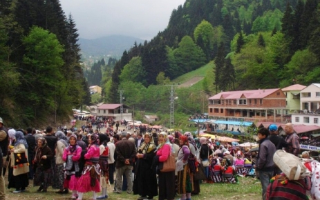 Acısu Hıdırellez Şenliği coşku ile kutlandı..