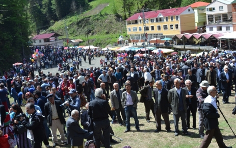 Acısu Hıdırellez Kültür ve Bahar Şenliği yapıldı.