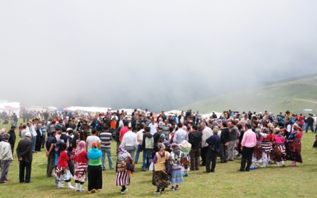 Alaca şenliği yapıldı.