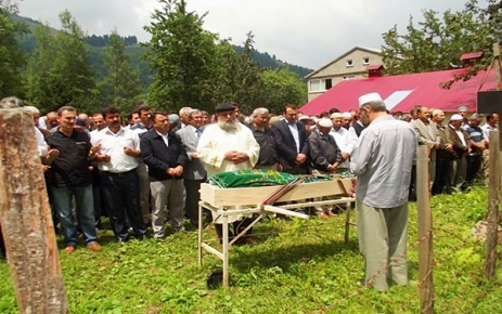 Ayşe Kıran toprağa verildi.