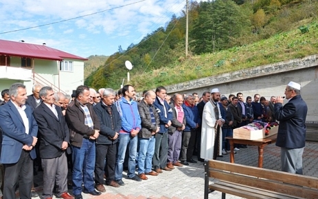  Emine Çoban toprağa verildi.