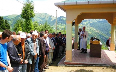 Hasan Gülay toprağa verildi.