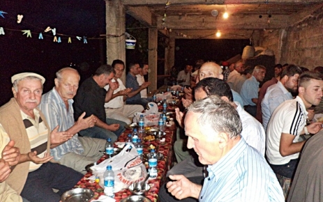 Mehmet Çıtlak iftar verdi.