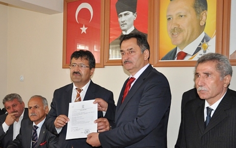 Muzaffer Türkmen Aday Adaylığı müracatını yaptı.