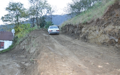 On Beş Yıllık Yol Sorunu Sona Erdi.