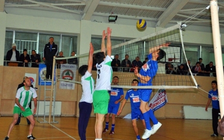 Osman Uzun Voleybol Turnuvasında Kasımağzı 1 Şampiyon oldu.