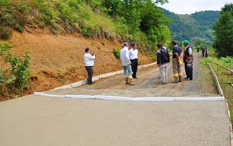 Pelitçik-Güdün-Tepeağzı Grup Yolu Beton Yol Yapımı Başladı.