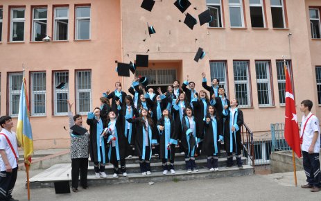 Sağlık Meslek Lisesinden duygulu veda 