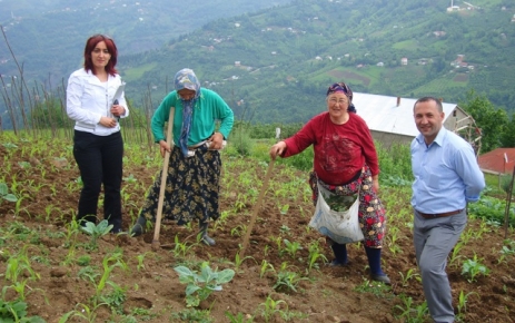 Şalpazarı İlçe Tarım Müdürlüğü köylerde bilgilendirme toplantıları yapıyor.