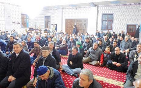 Şalpazarı Merkez Cami’nde “Mevlit Kandil'i” programı düzenlendi.