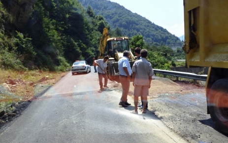 Şalpazarı Yolunda Asfalt Çalışması Başladı