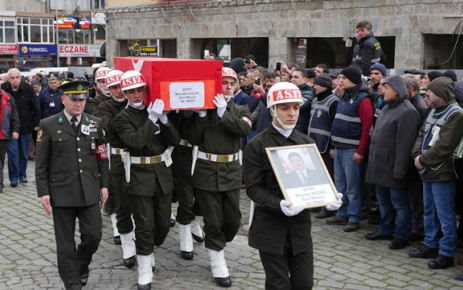 Şehit memur Mustafa Küçük ebediyete uğurlandı