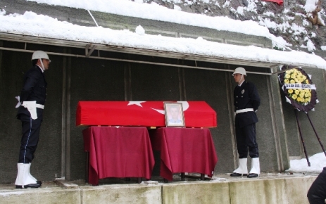 Şehit Polis Memuru Kenan Kumaş Toprağa Verildi.