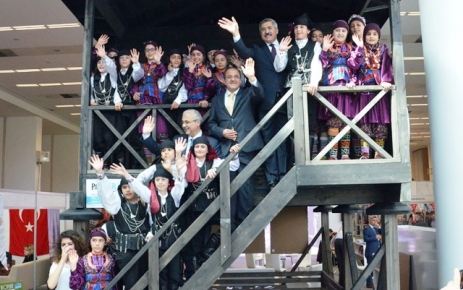 Trabzon Büyükşehir Belediyesi’nin standına büyük ilgi