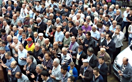 Yusuf İpek gözyaşları arasında toprağa verildi.